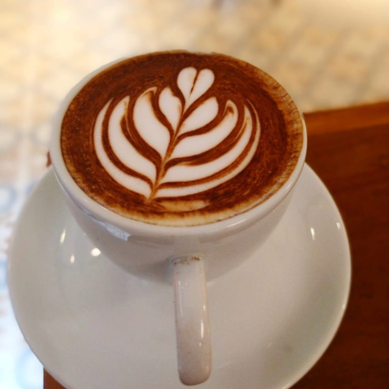 Cappuccino com Chocolate Coffee Lounge